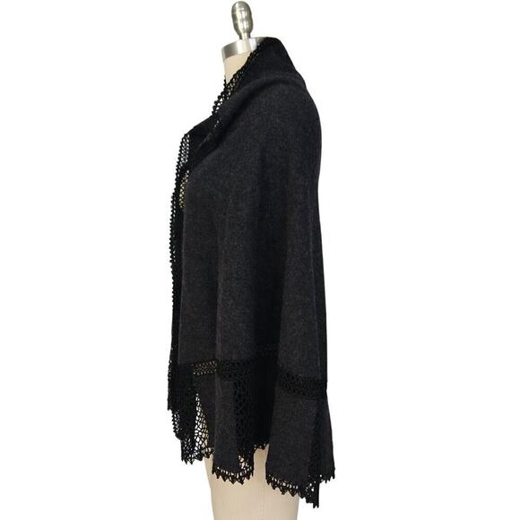 CAbi Charcoal Gray 100% Wool Shawl Wrap Crochet OS Style #122 Granny Square Knit - Picture 4 of 7